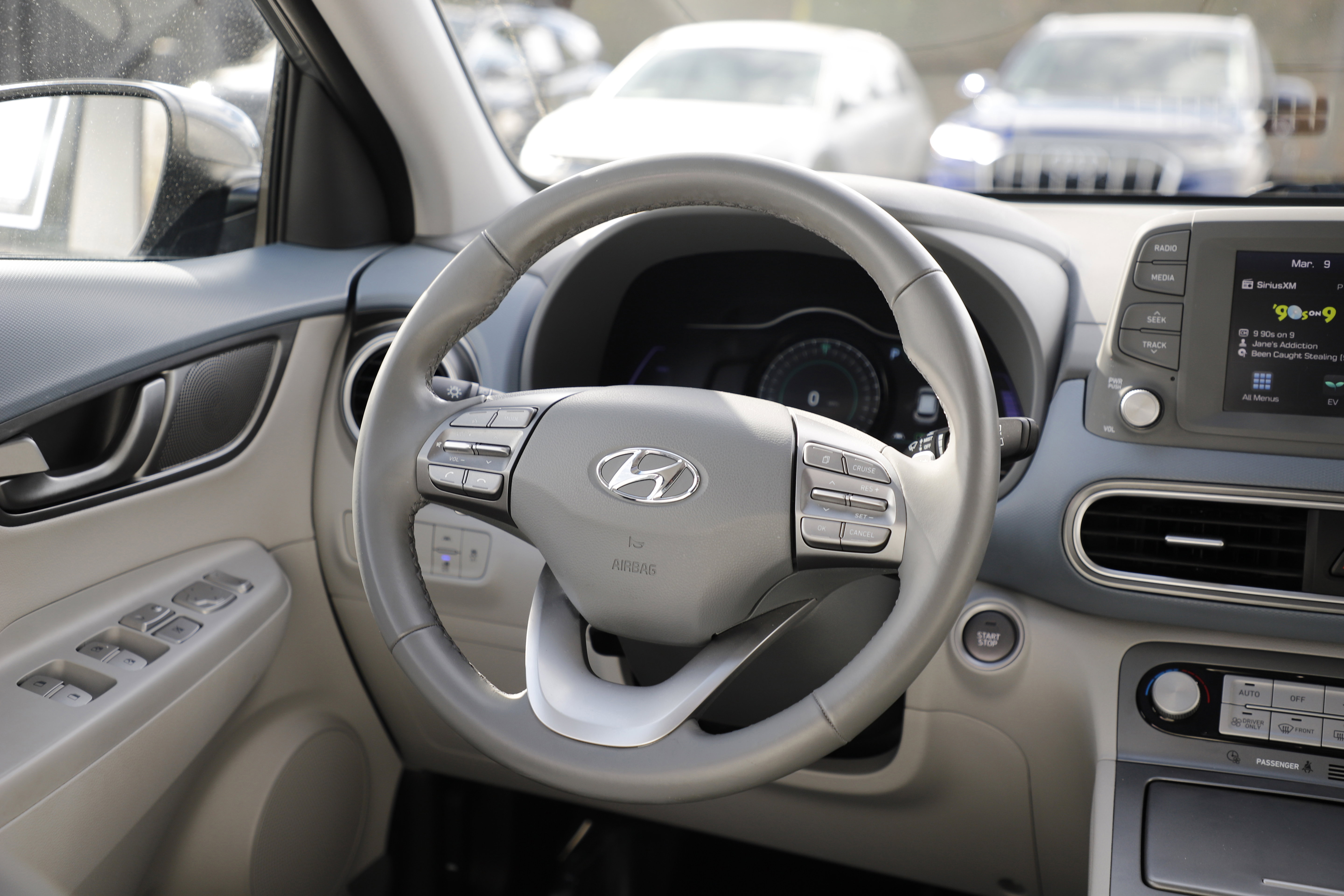 Used 2021 Hyundai Kona Limited image 14