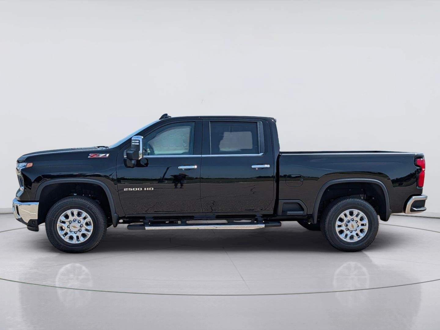 New 2026 Chevrolet Silverado 2500 LTZ w/ LTZ Convenience Package AWD/4WD image 2