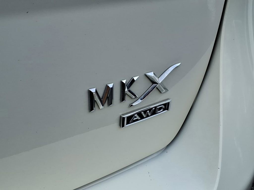 Used 2013 Lincoln MKX AWD image 30