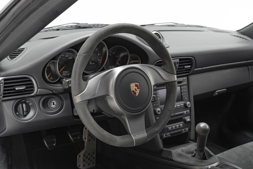 Used 2010 Porsche 911 GT3 image 12