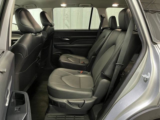 Certified 2024 Toyota Grand Highlander AWD image 11