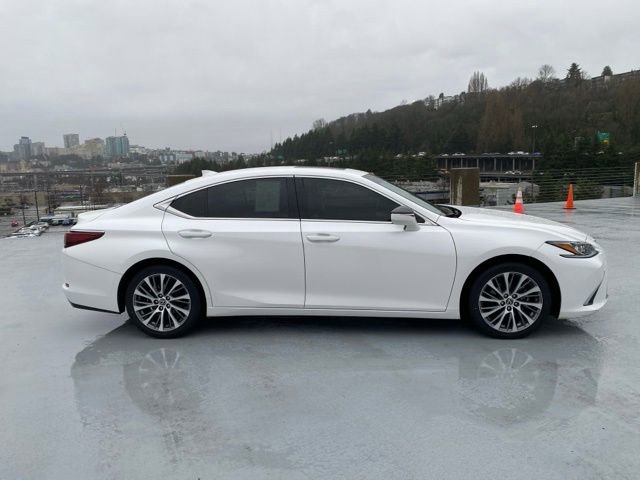Used 2021 Lexus ES 350 w/ Premium Package image 2