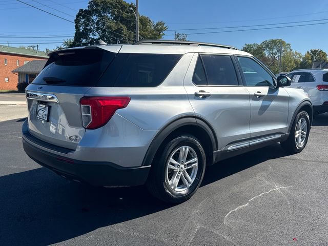 Used 2023 Ford Explorer XLT image 7