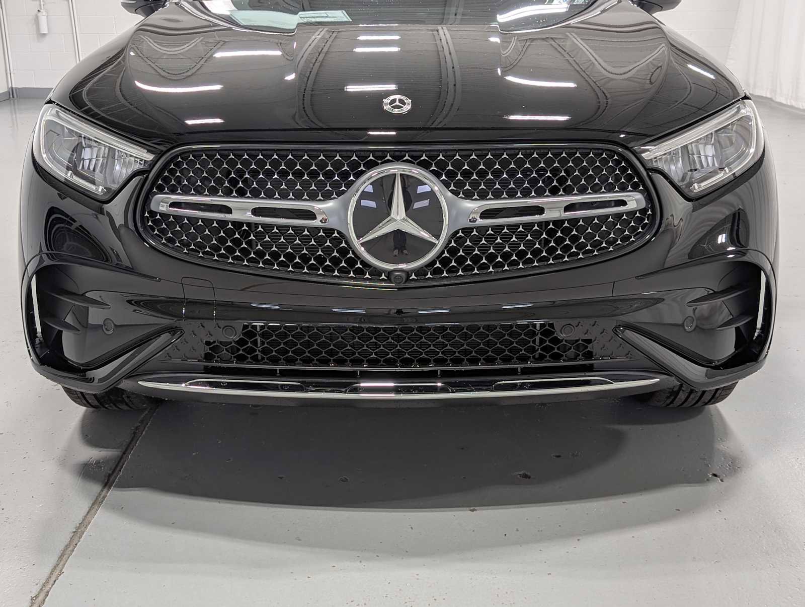 New 2026 Mercedes-Benz GLC 300 4MATIC image 2