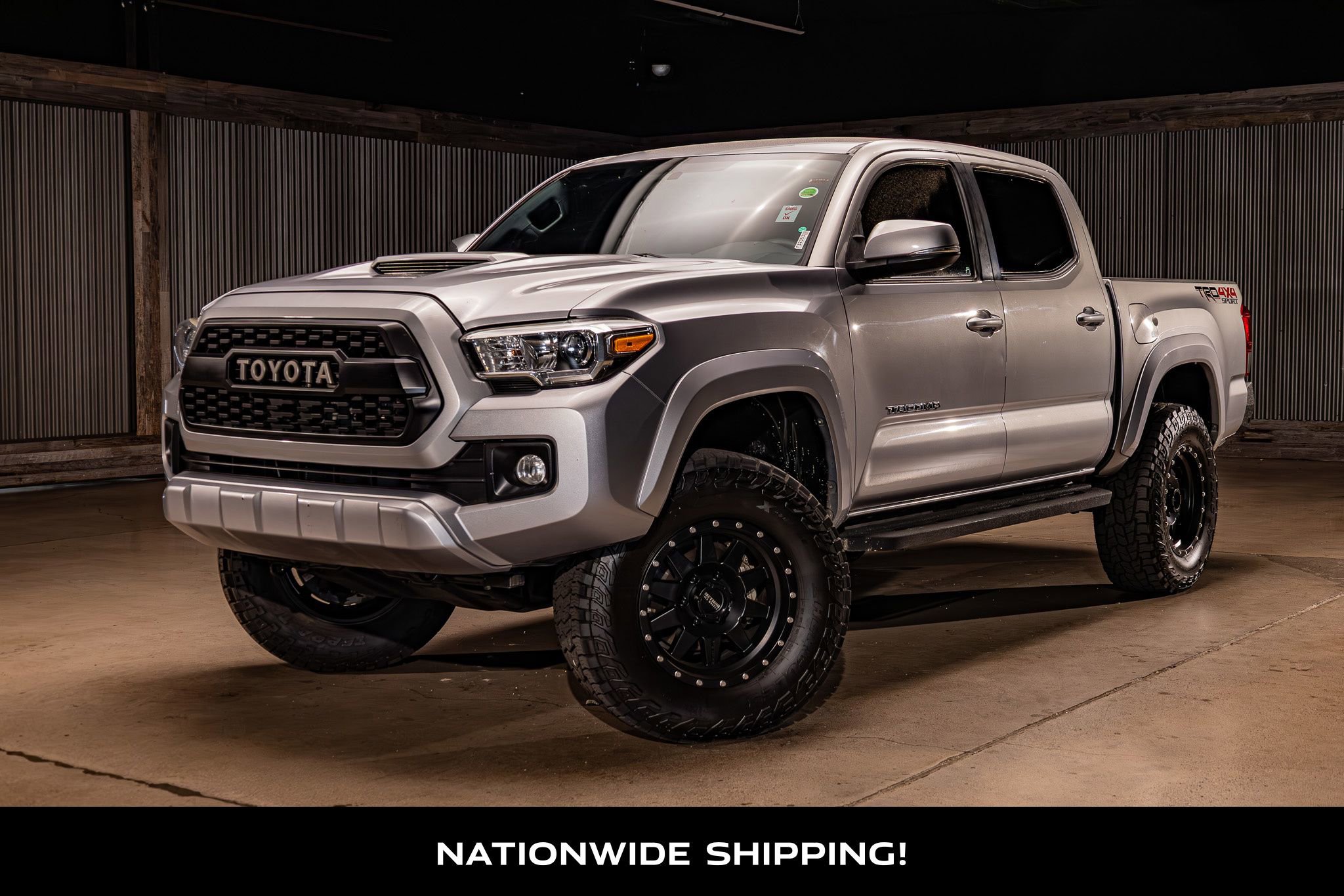Used 2017 Toyota Tacoma TRD Sport w/ Tow Package (A/T) image 4