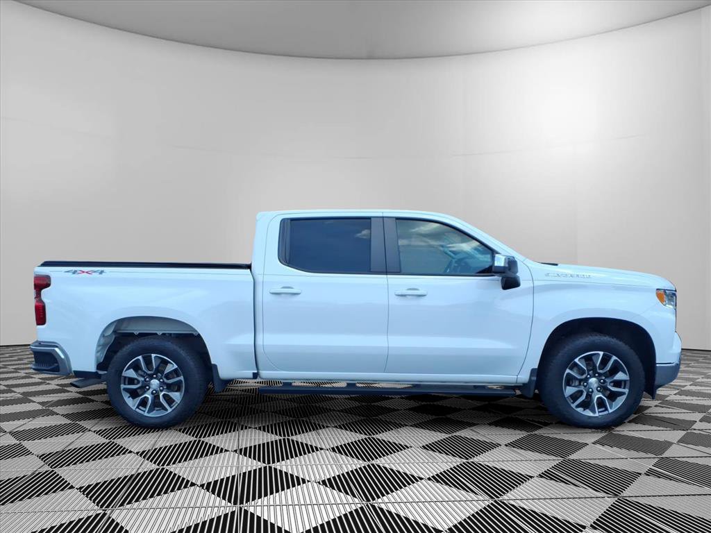 Used 2023 Chevrolet Silverado 1500 LT AWD/4WD image 32