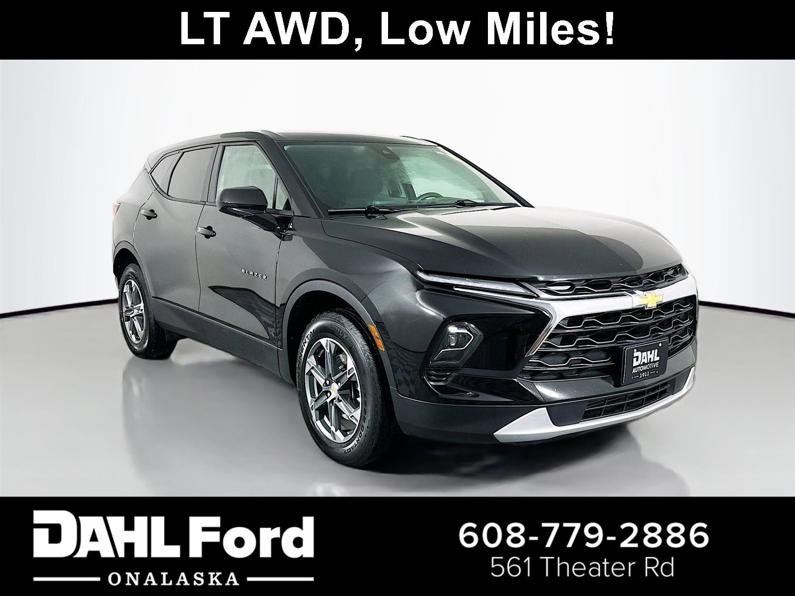 Used 2025 Chevrolet Blazer LT image 1
