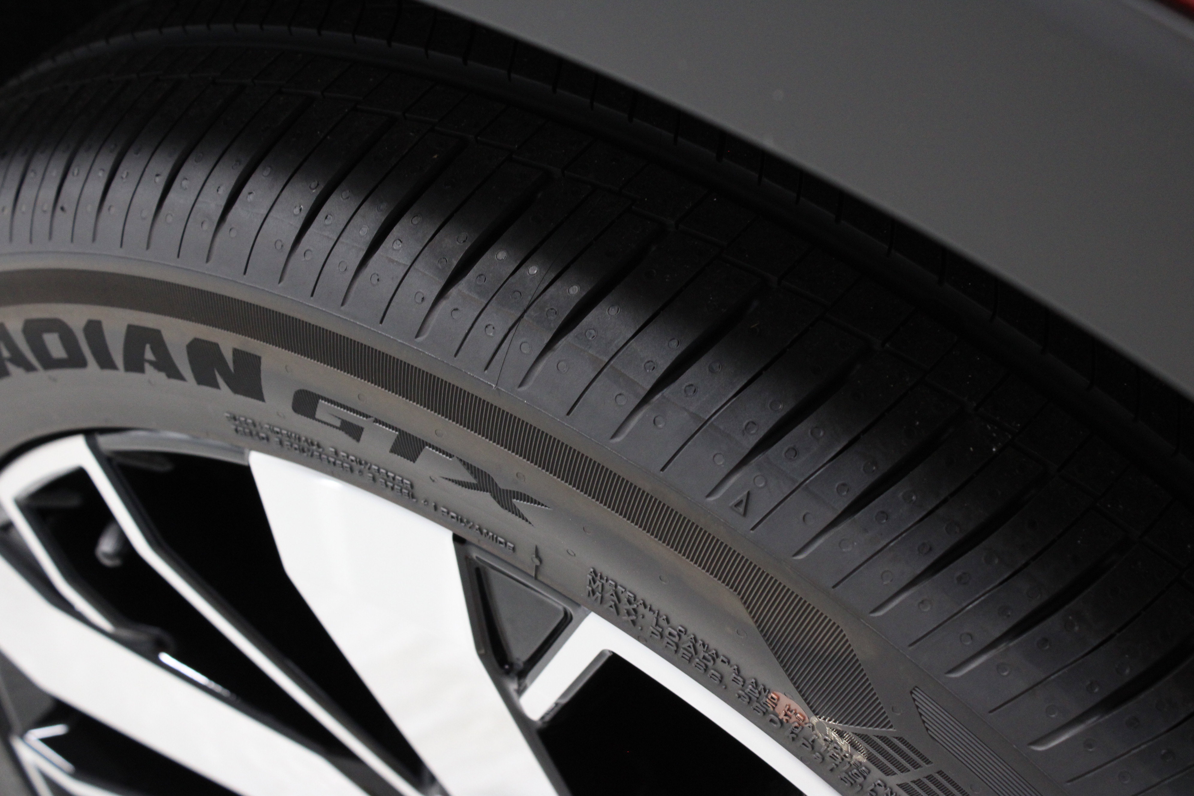 New 2025 Mitsubishi Outlander SE image 39