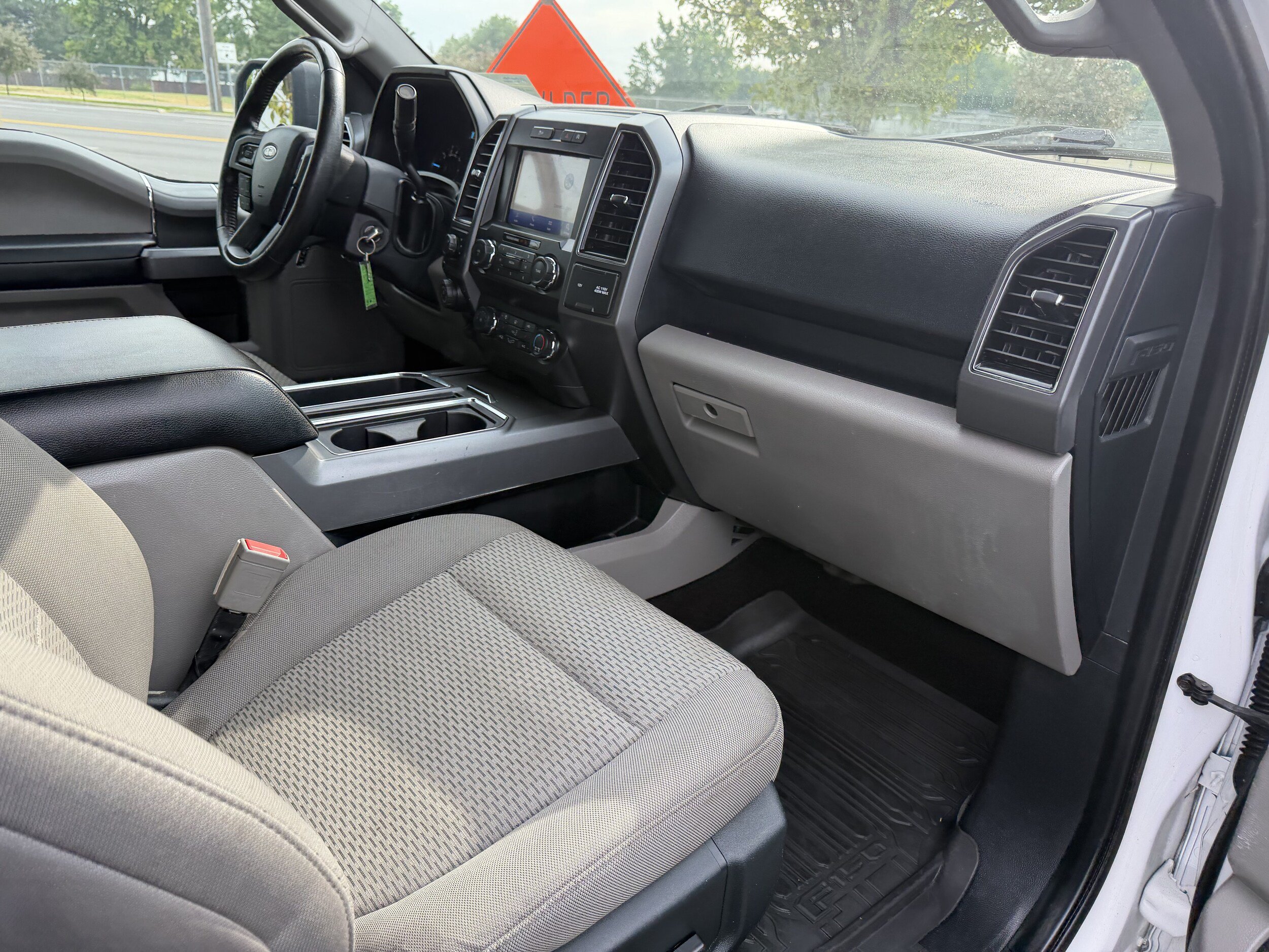 Used 2020 Ford F150 XLT w/ Equipment Group 302A Luxury AWD/4WD image 33