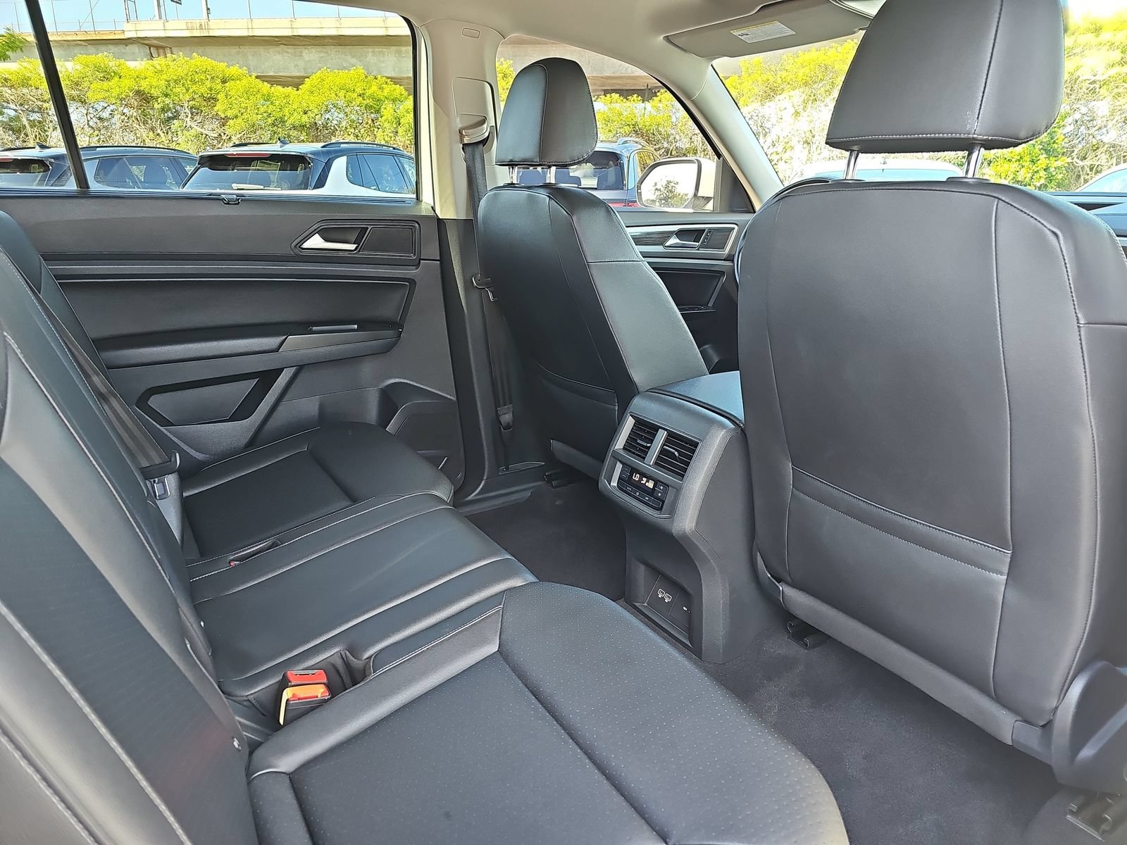 Used 2020 Volkswagen Atlas SEL FWD image 11