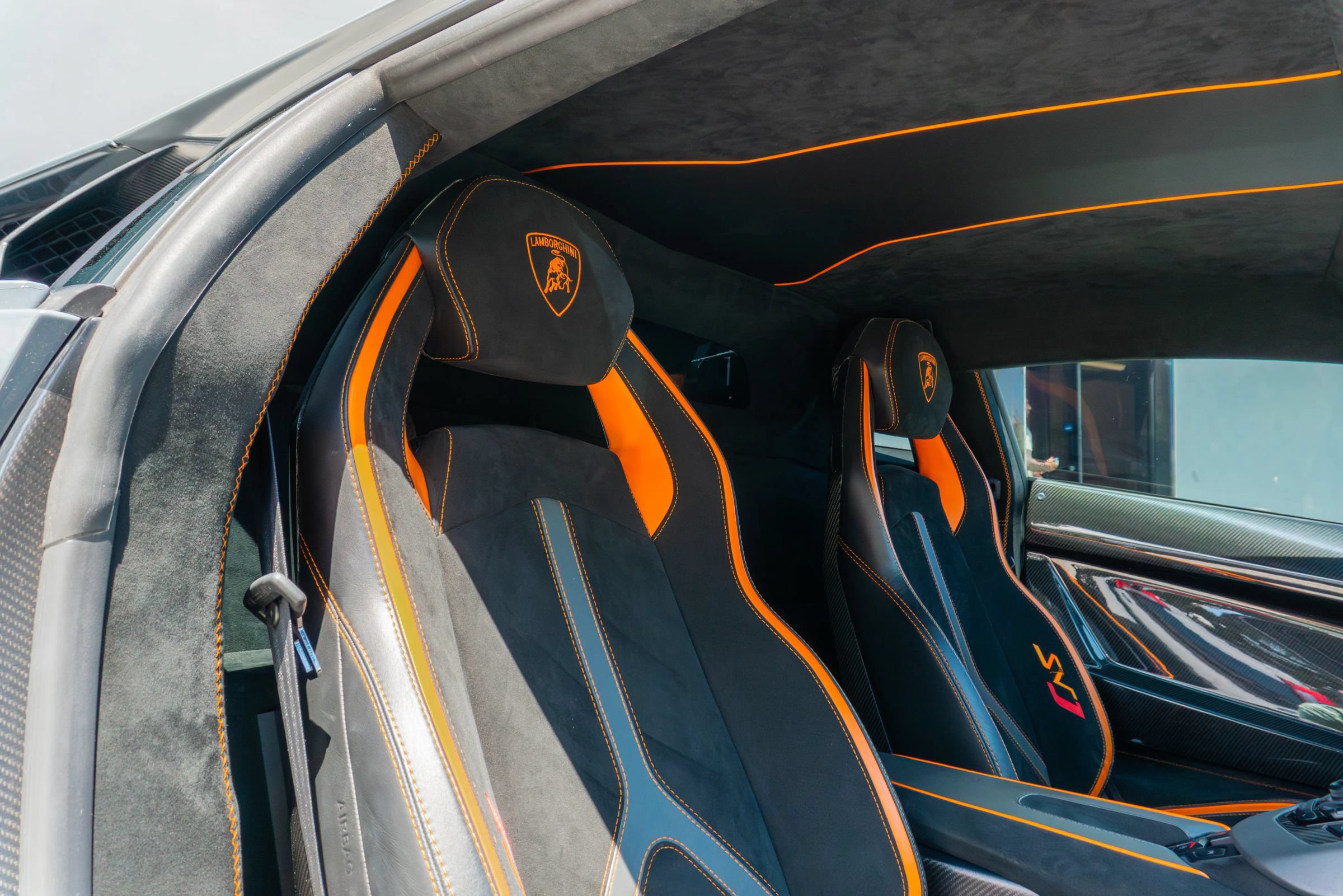 Used 2019 Lamborghini Aventador SVJ AWD/4WD image 13