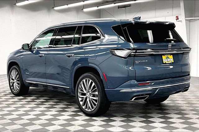 Used 2025 Buick Enclave Avenir w/ Super Cruise Package image 3