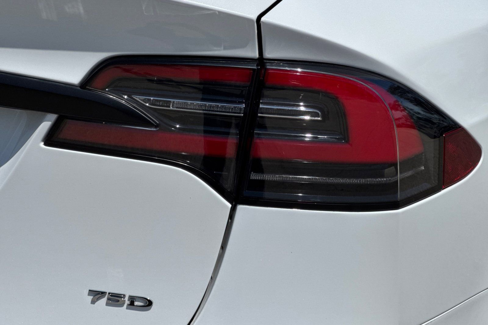 Used 2018 Tesla Model X 75D AWD/4WD image 27