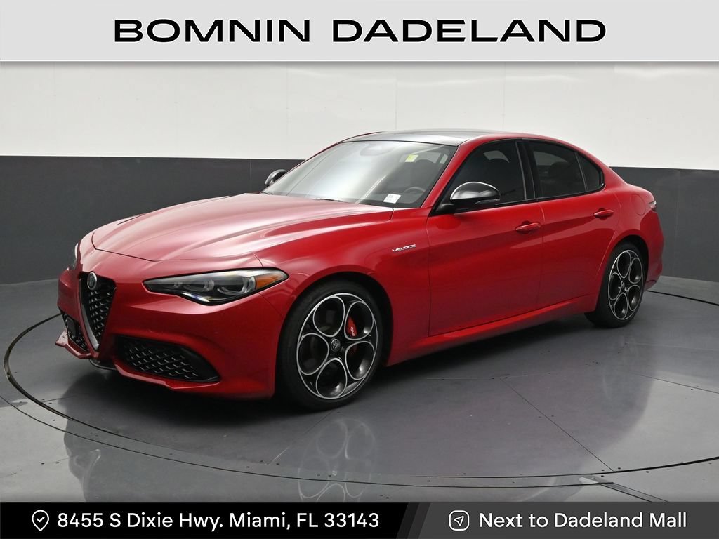 Used 2025 Alfa Romeo Giulia w/ Veloce Package Rwd
