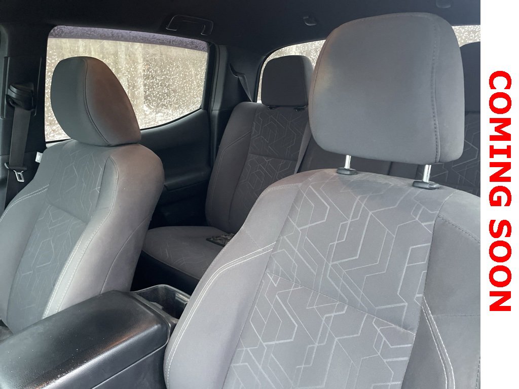 Used 2016 Toyota Tacoma TRD Off-Road image 8