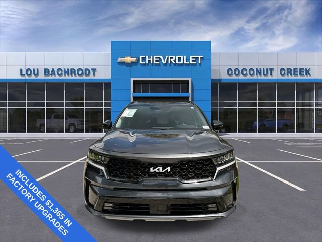 Used 2023 Kia Sorento EX w/ Panoramic Sunroof Package FWD image 3