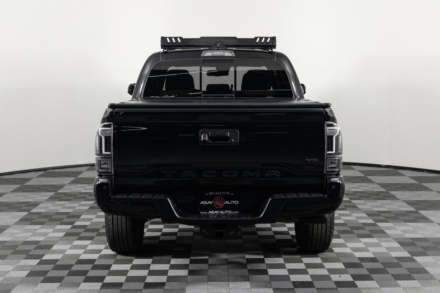 Used 2022 Toyota Tacoma TRD Sport w/ Technology Package image 6