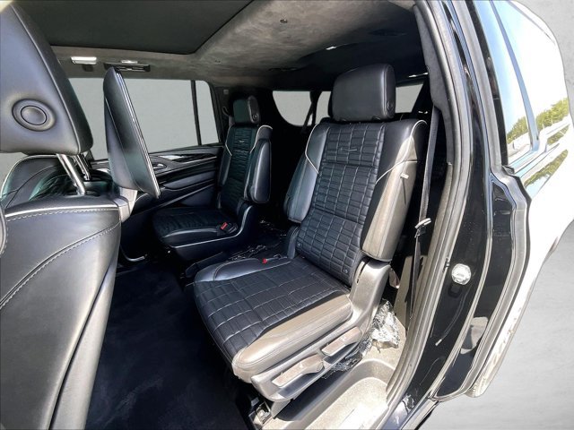 Used 2023 Cadillac Escalade ESV V AWD/4WD image 28