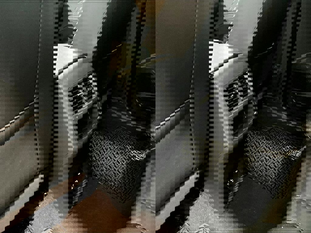 Used 2022 Volkswagen Atlas Cross Sport SE image 20