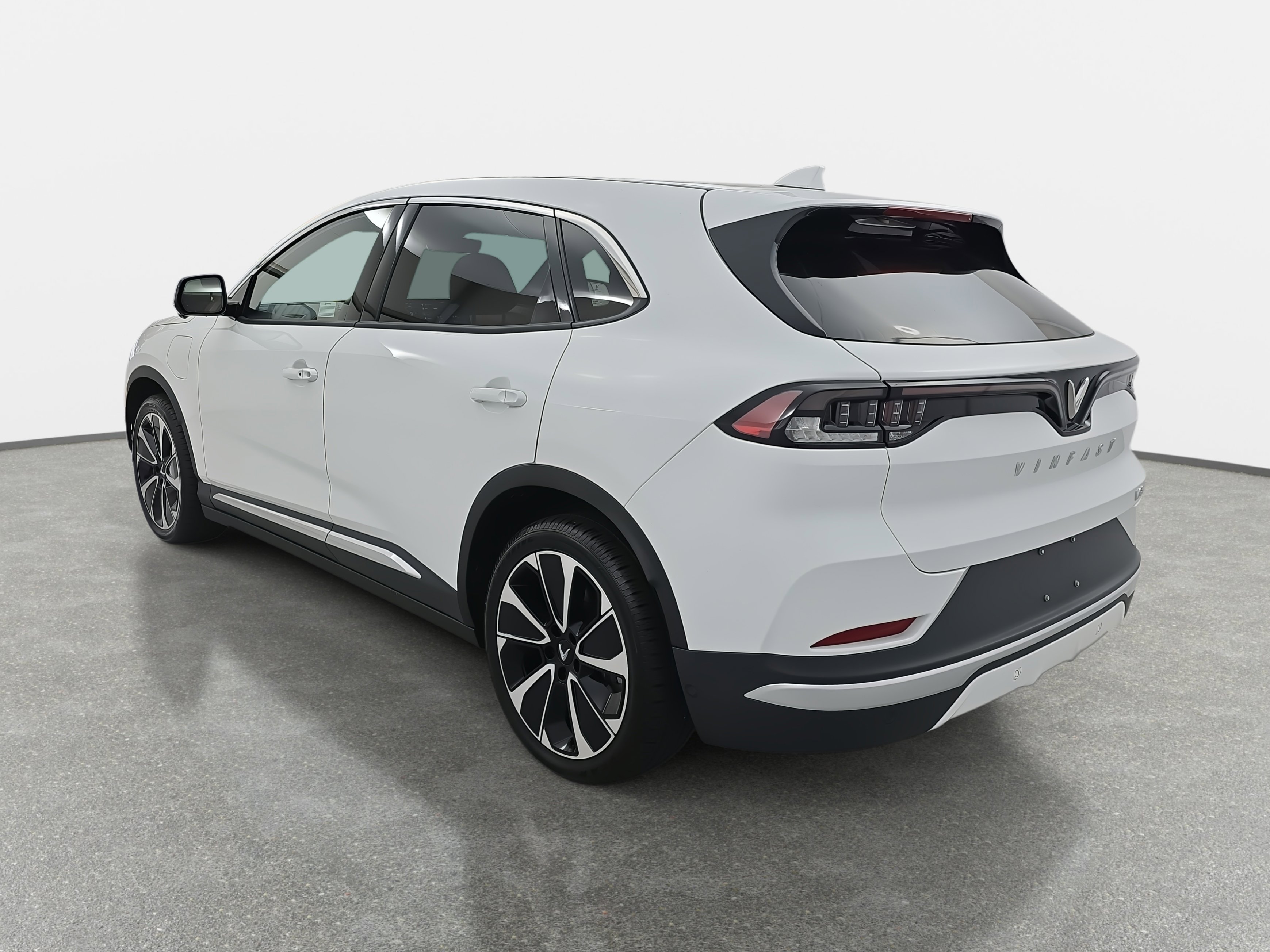 New 2025 VinFast VF 8 Plus image 7