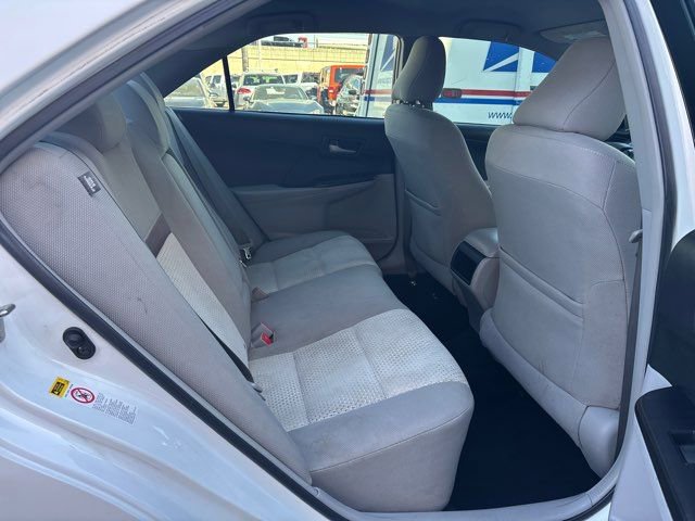 Used 2014 Toyota Camry LE image 43