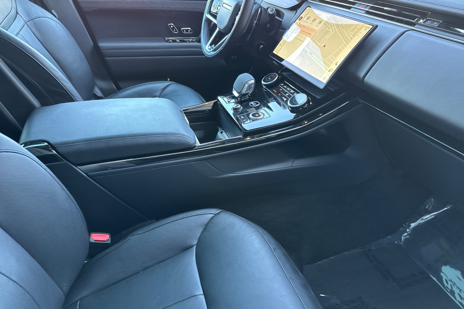 Used 2023 Land Rover Range Rover Sport SE AWD/4WD image 17