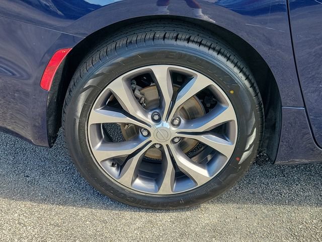Used 2017 Chrysler Pacifica Limited FWD image 6