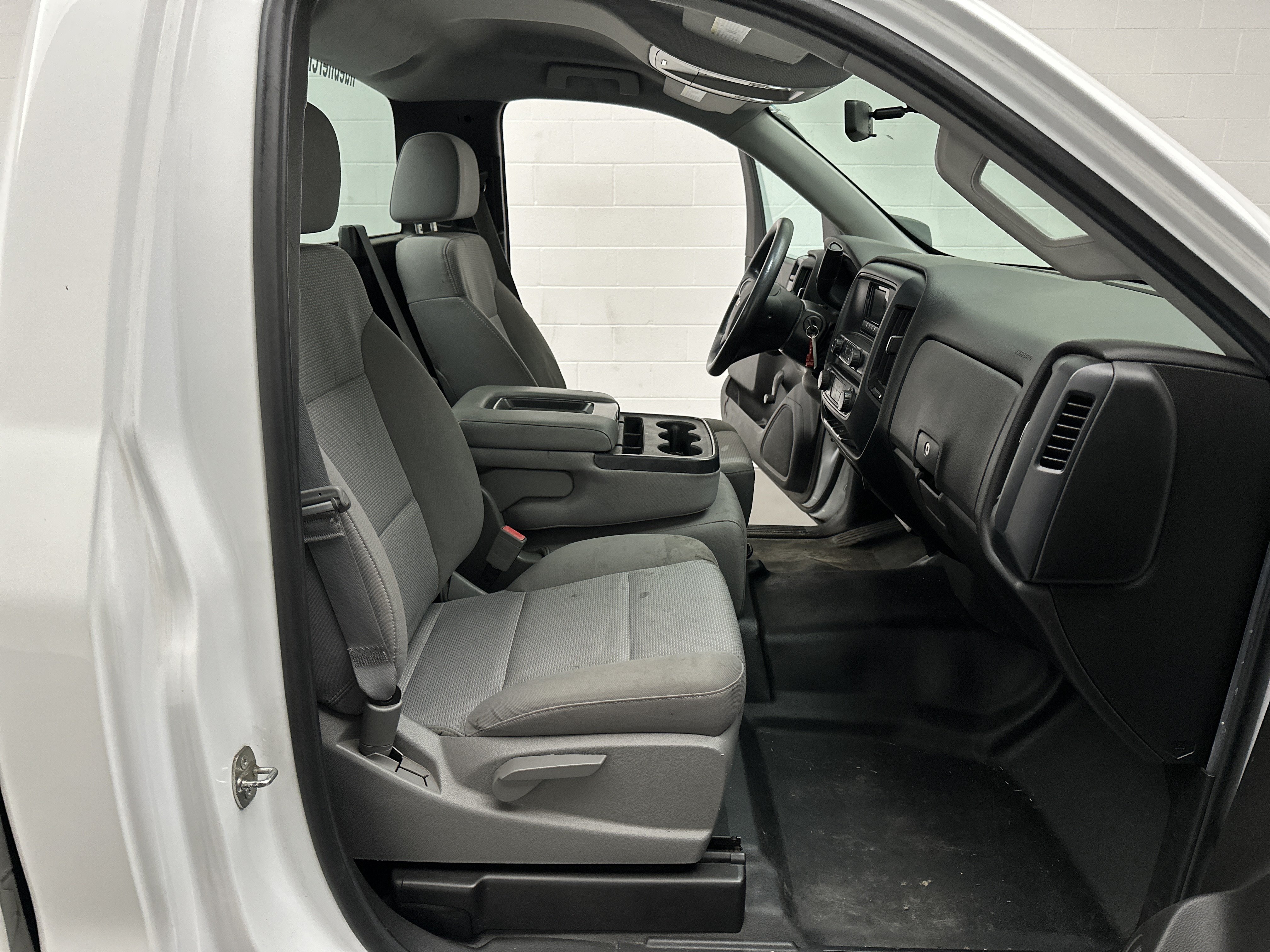 Used 2015 Chevrolet Silverado 1500 W/T RWD image 19