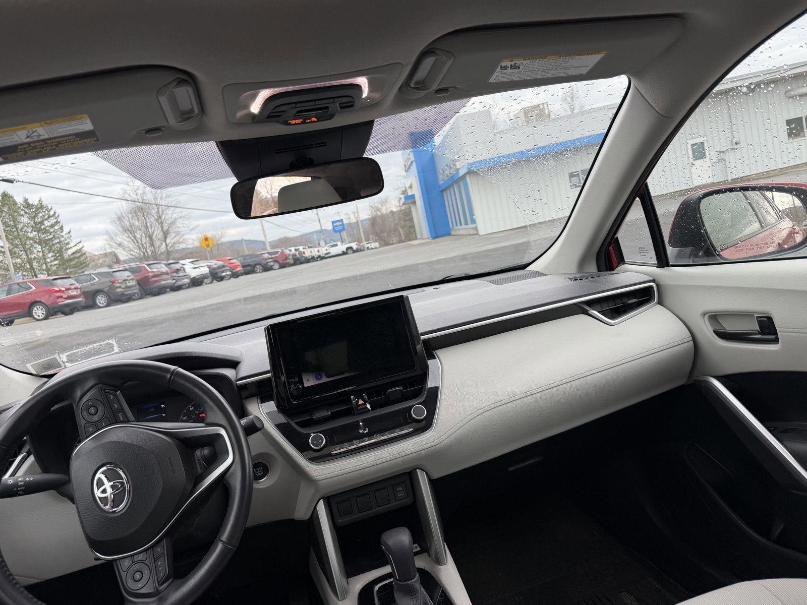 Used 2023 Toyota Corolla Cross LE w/ Moonroof Package AWD/4WD image 17