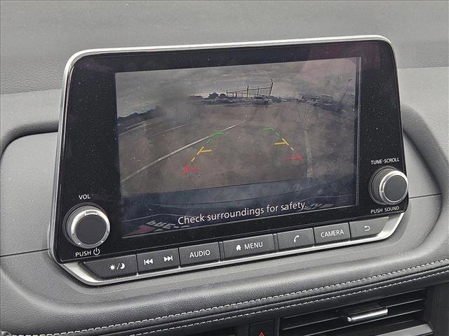 Used 2025 Nissan Rogue SV image 10
