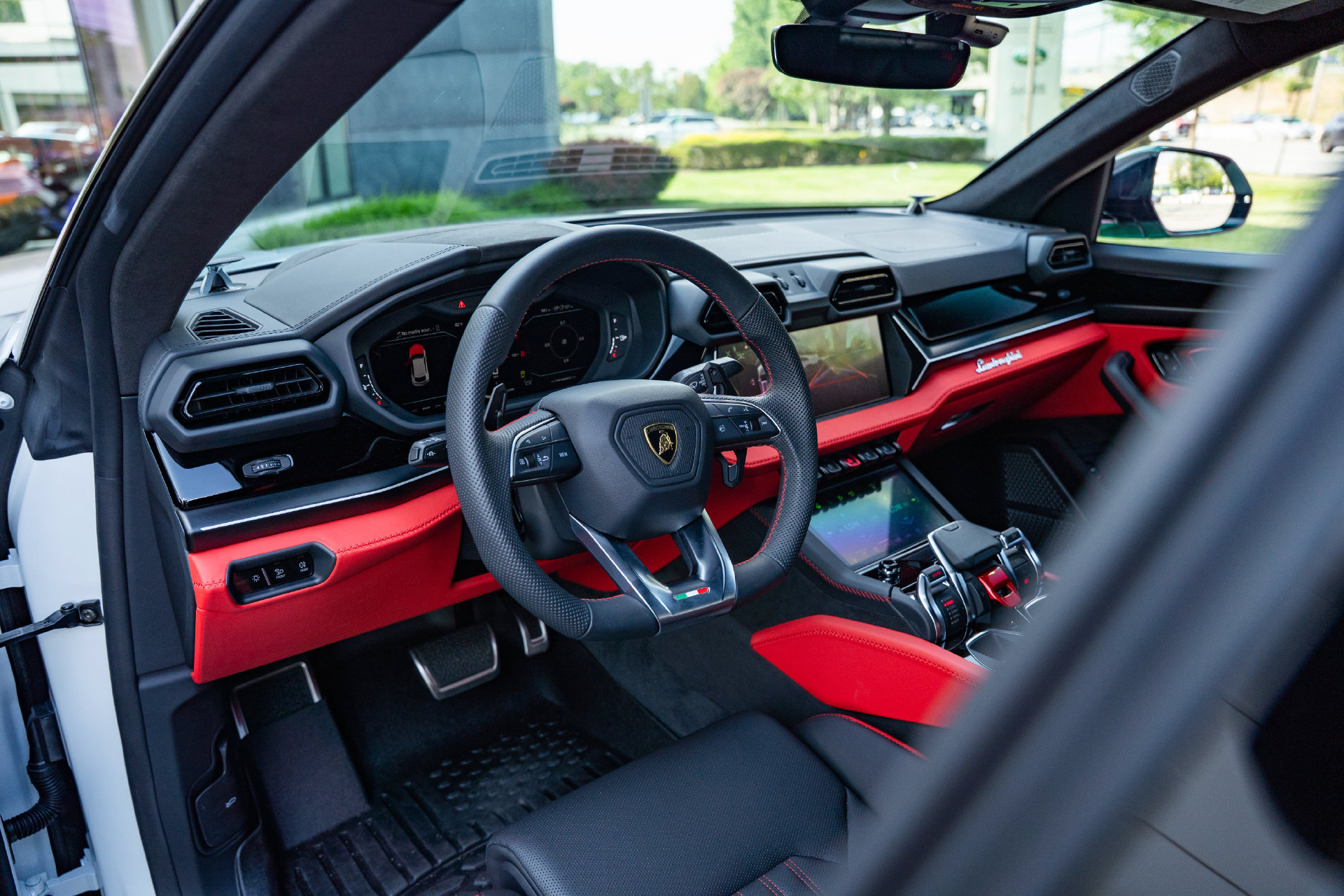 Used 2025 Lamborghini Urus Performante AWD/4WD image 17