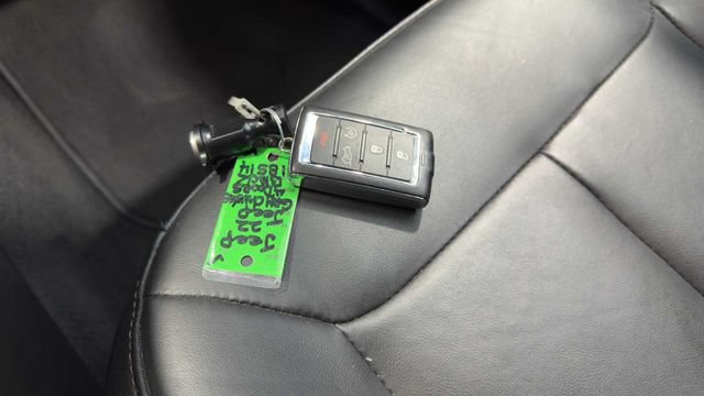 Used 2022 Jeep Grand Cherokee L Limited RWD image 32