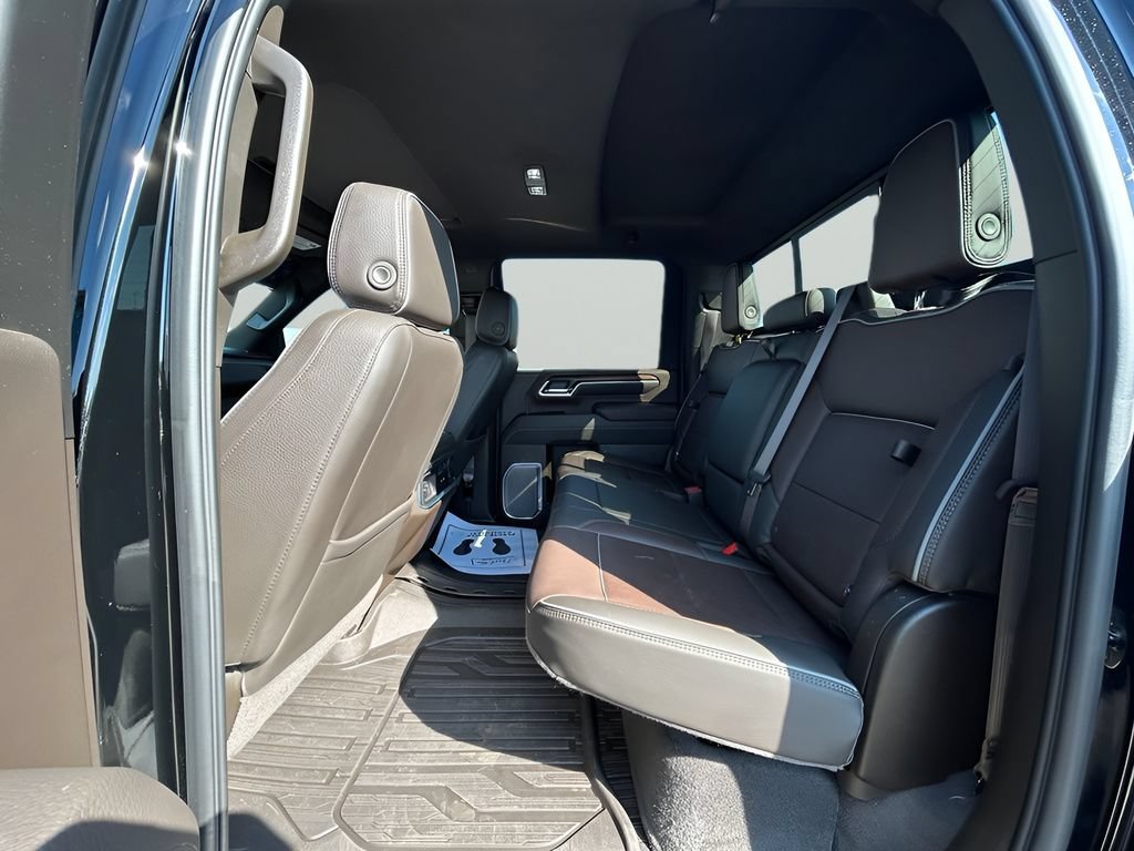 Used 2026 GMC Sierra 3500 Denali w/ Denali Reserve Package AWD/4WD image 24