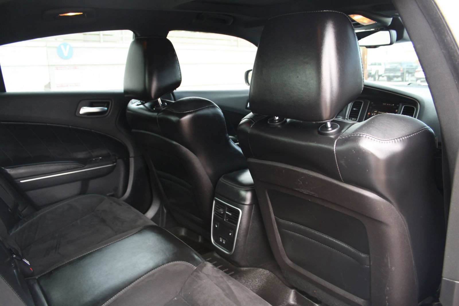 Used 2015 Dodge Charger R/T RWD image 10
