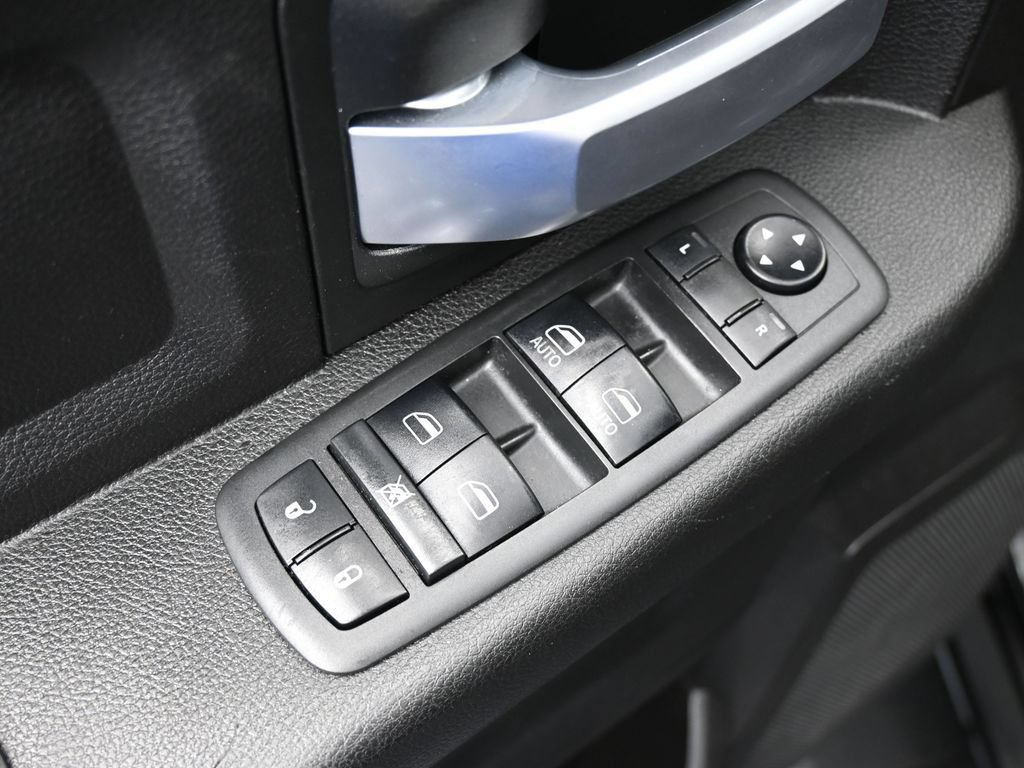 Used 2019 RAM 3500 Tradesman RWD image 16