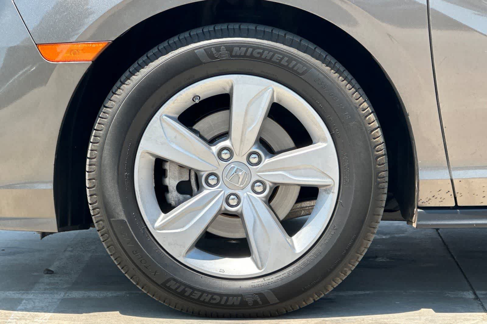 Used 2019 Honda Odyssey EX image 12
