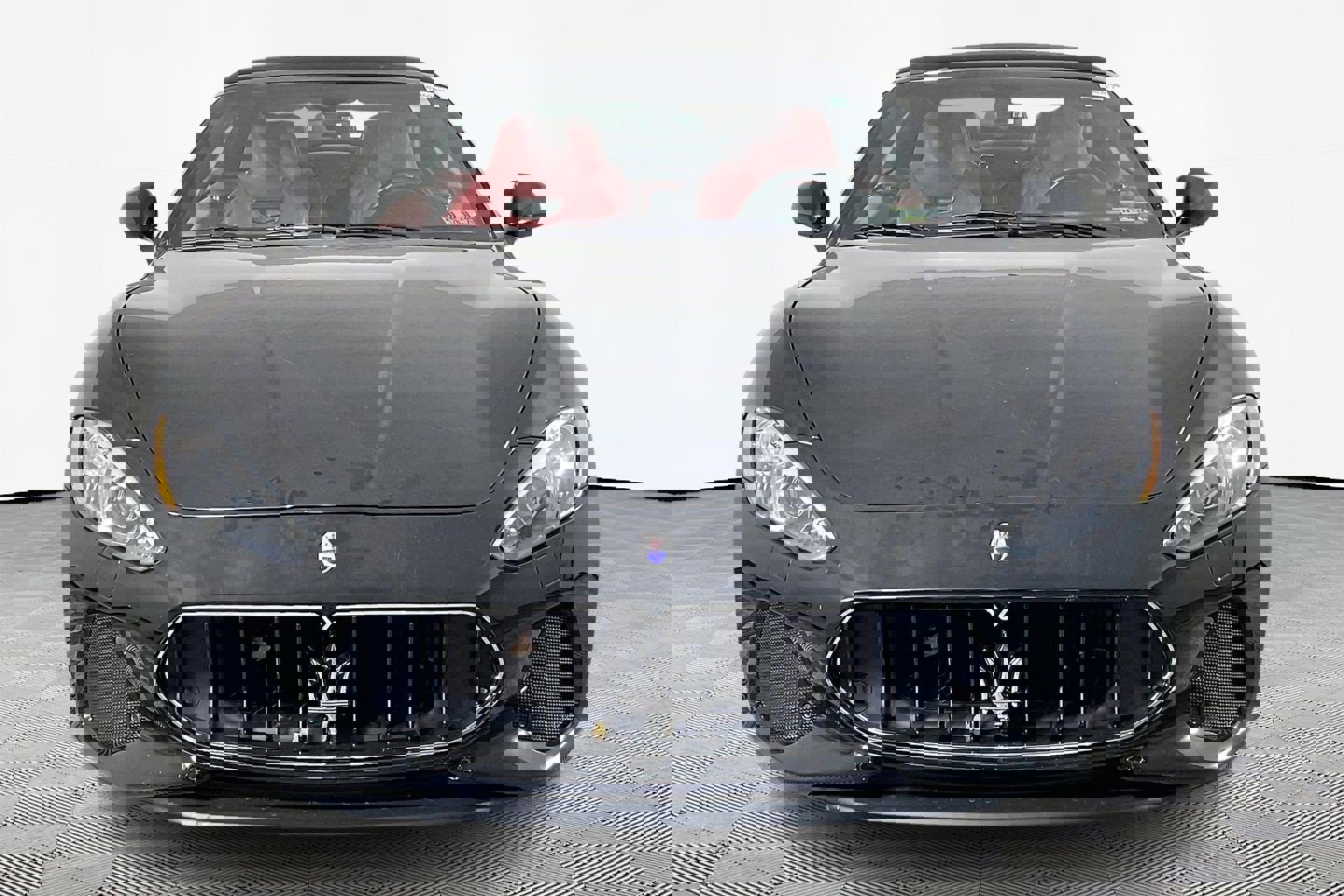 Used 2018 Maserati GranTurismo Convertible image 2