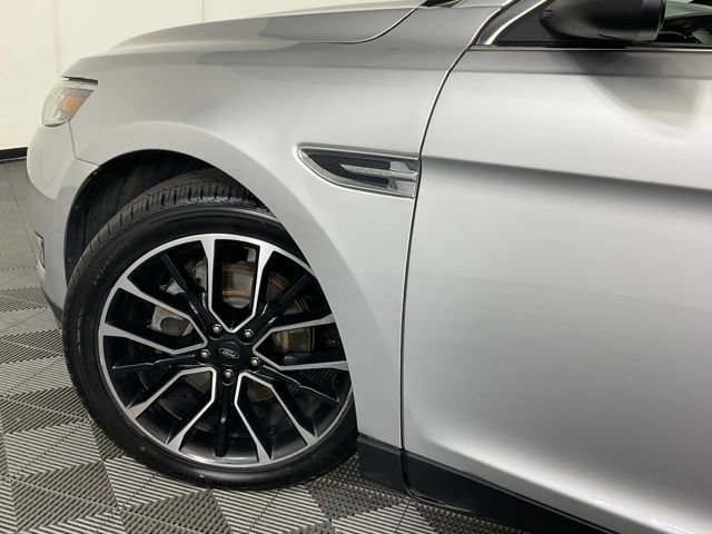Used 2017 Ford Taurus Limited AWD/4WD image 33