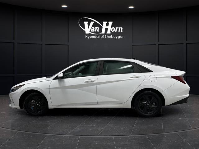 Used 2021 Hyundai Elantra Blue image 11