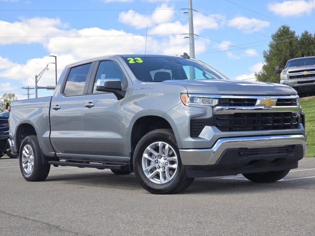 Used 2023 Chevrolet Silverado 1500 LT AWD/4WD image 2