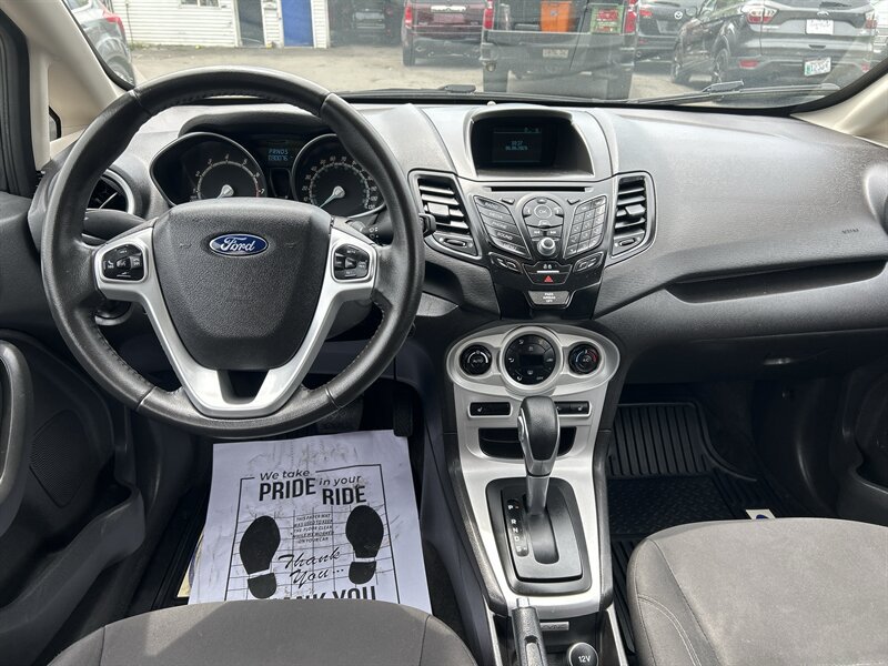 Used 2016 Ford Fiesta SE w/ Cold Weather Package FWD image 11