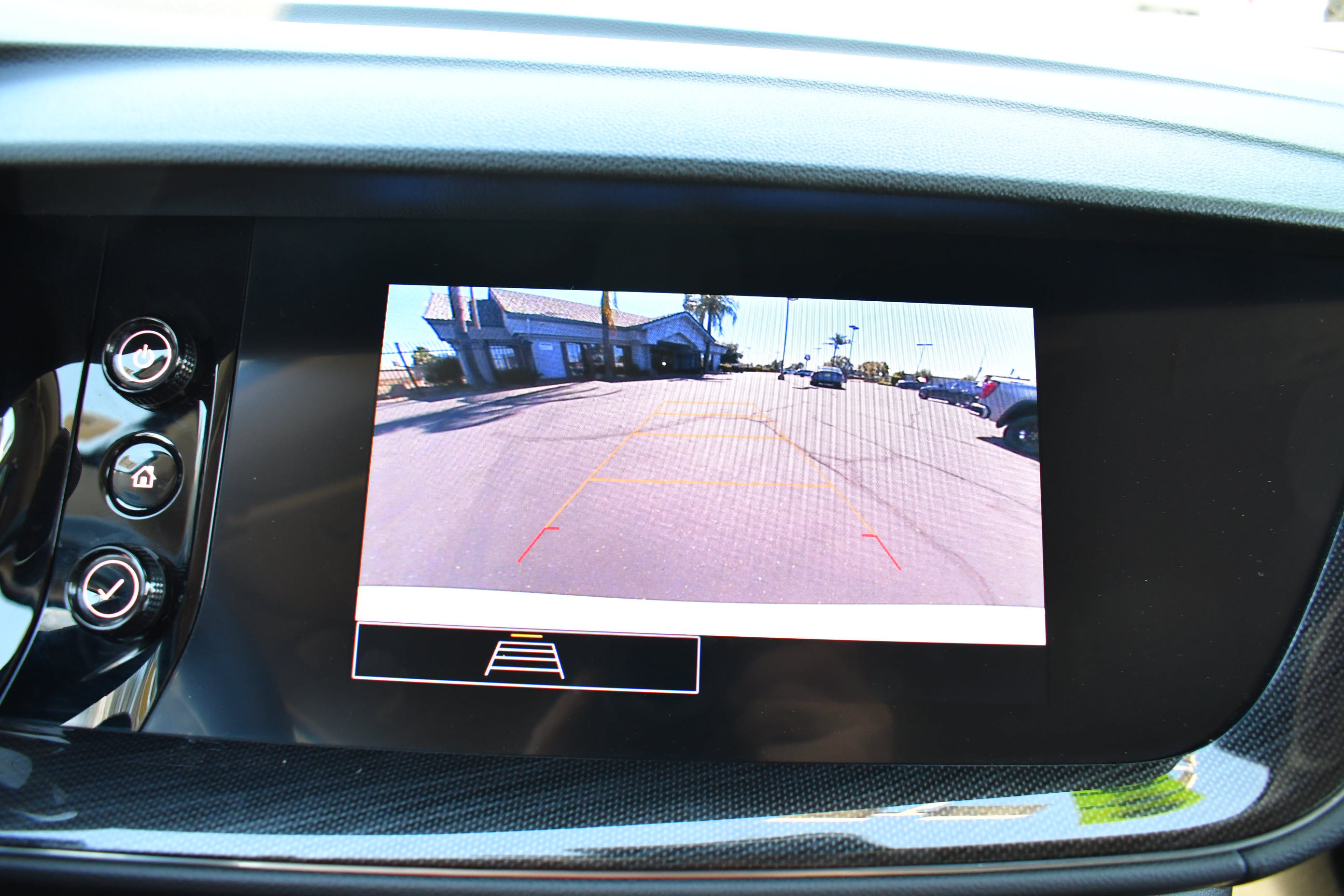 Used 2023 Buick Envision Preferred FWD image 15