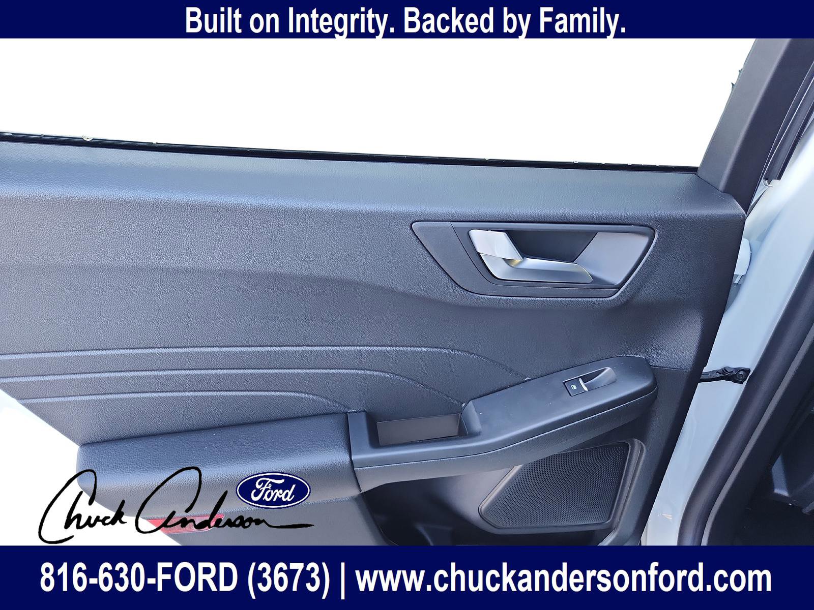 New 2026 Ford Escape ST-Line w/ Cold Weather Package AWD/4WD image 24