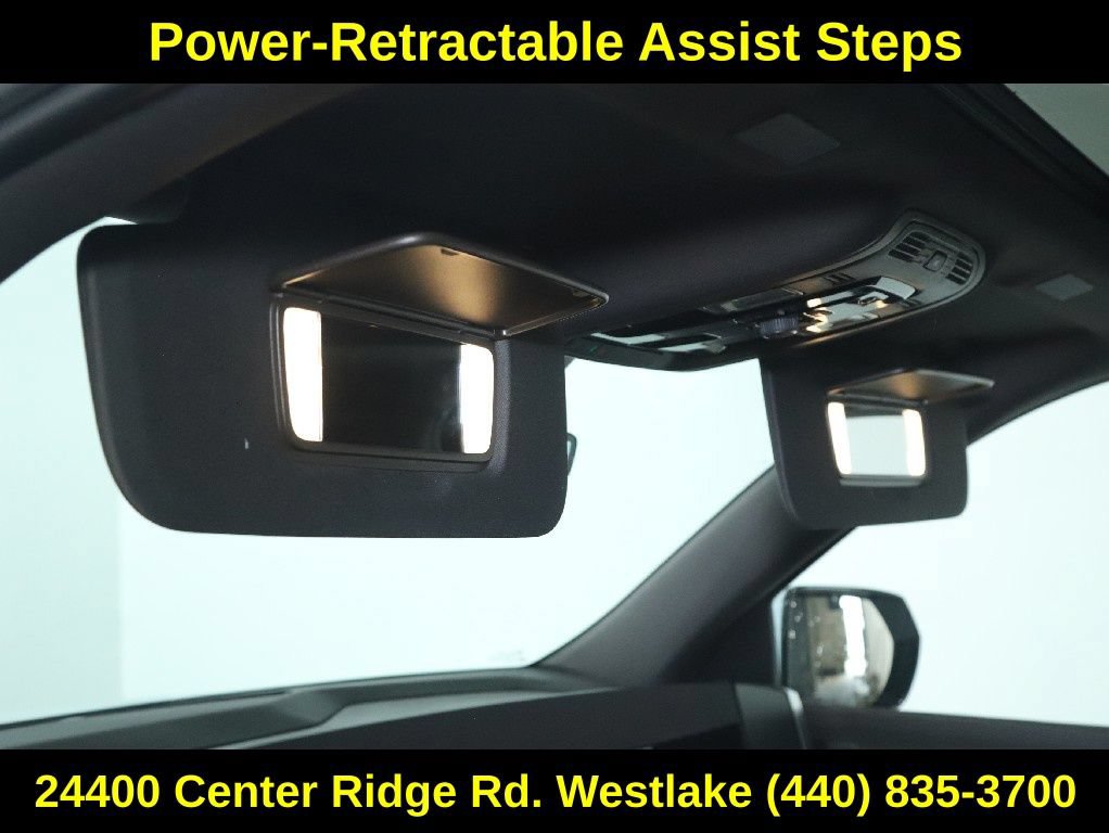 Used 2026 Cadillac Escalade Luxury w/ LPO, Floor Liner Package AWD/4WD image 20