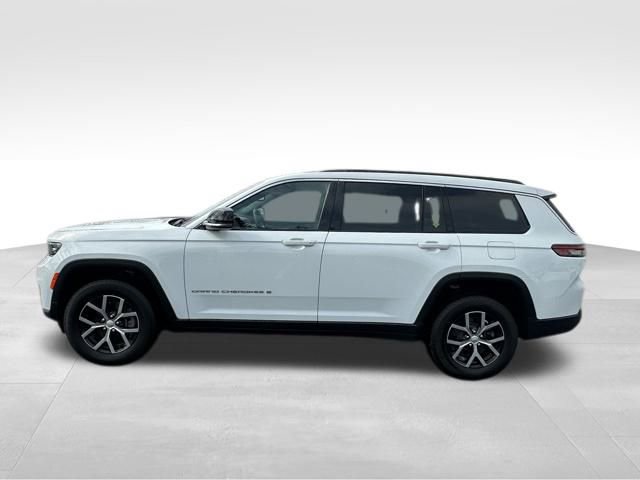 Used 2025 Jeep Grand Cherokee L Limited image 3