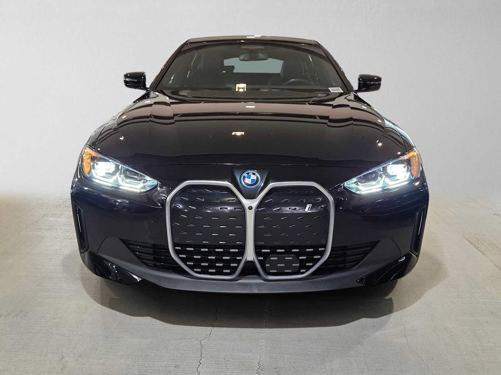 Used 2023 BMW i4 eDrive35 RWD image 8