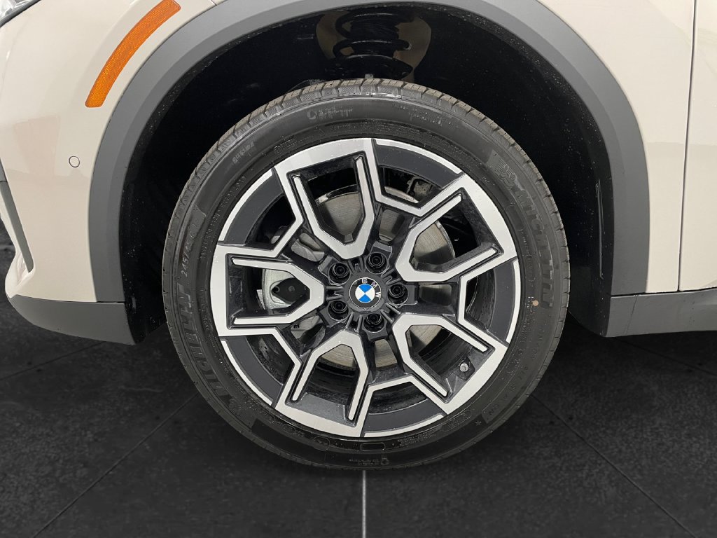 New 2027 BMW X2 xDrive28i w/ Convenience Package AWD/4WD image 13