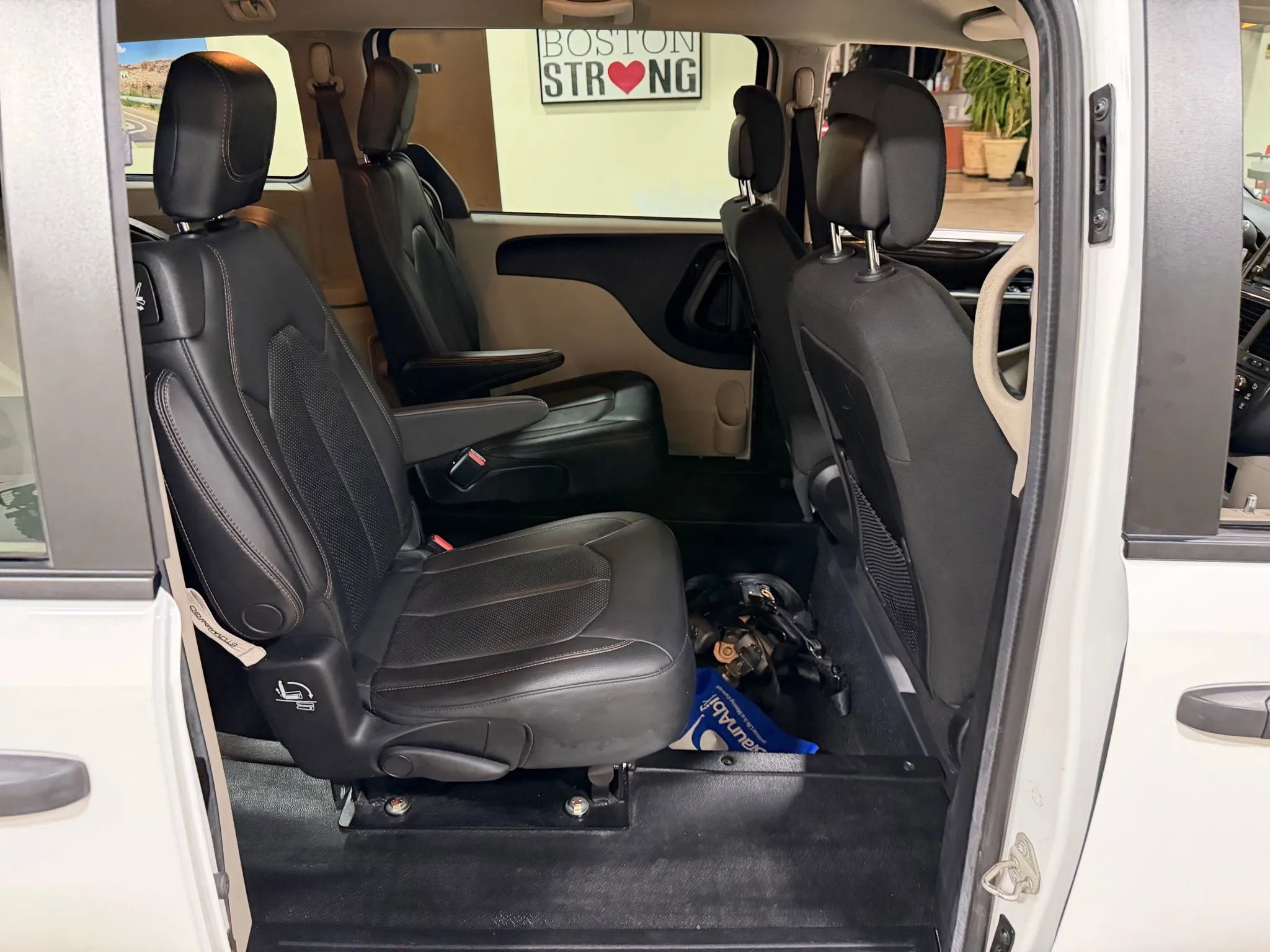 Used 2019 Dodge Grand Caravan SE image 31