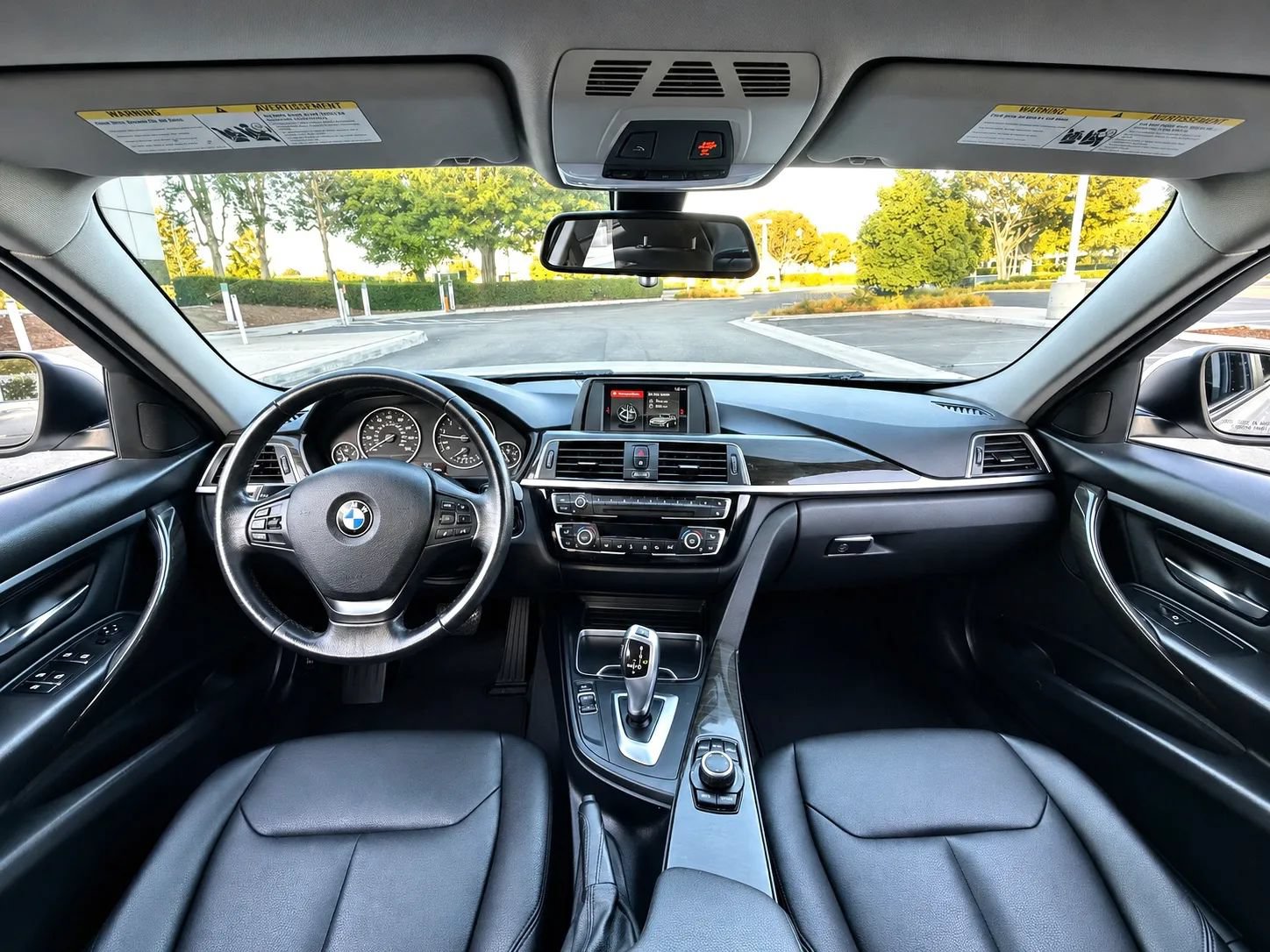 Used 2018 BMW 320i Sedan RWD image 14