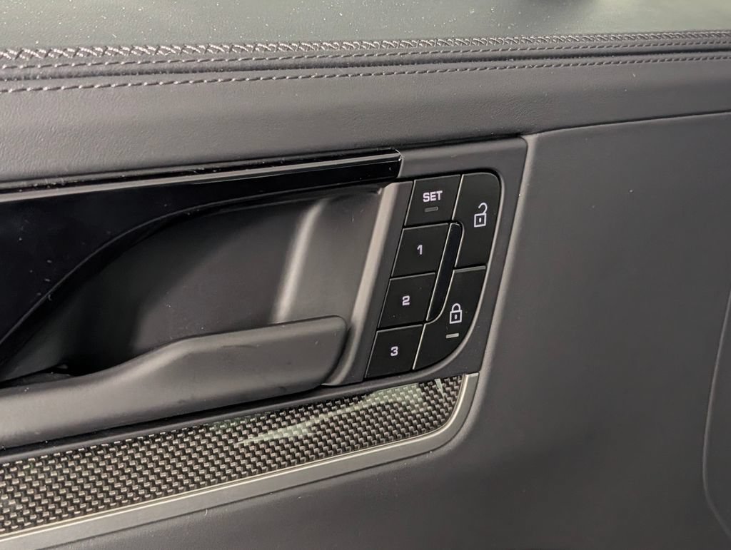New 2026 Porsche Cayenne Turbo AWD/4WD image 26